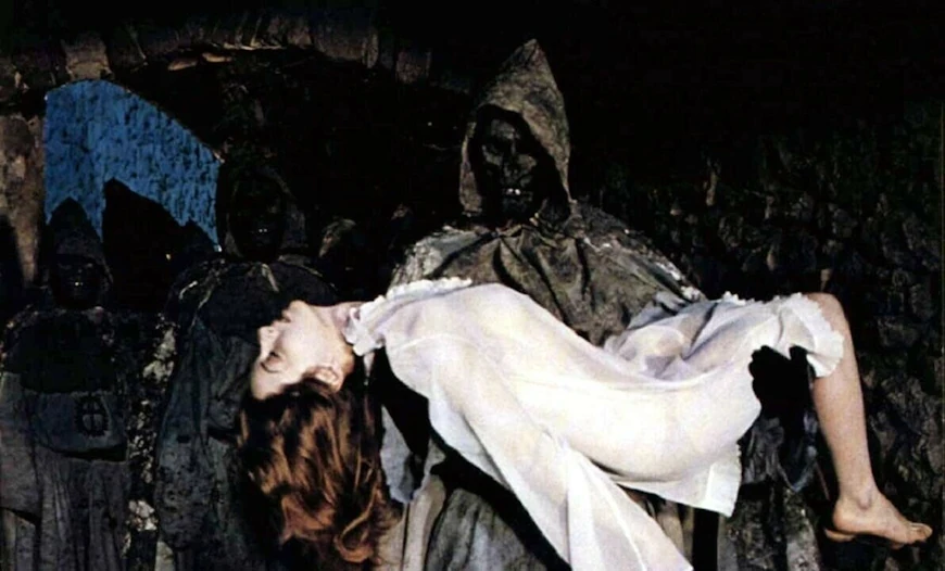 10.	Могилы слепых мертвецов / La noche del terror ciego (1972)