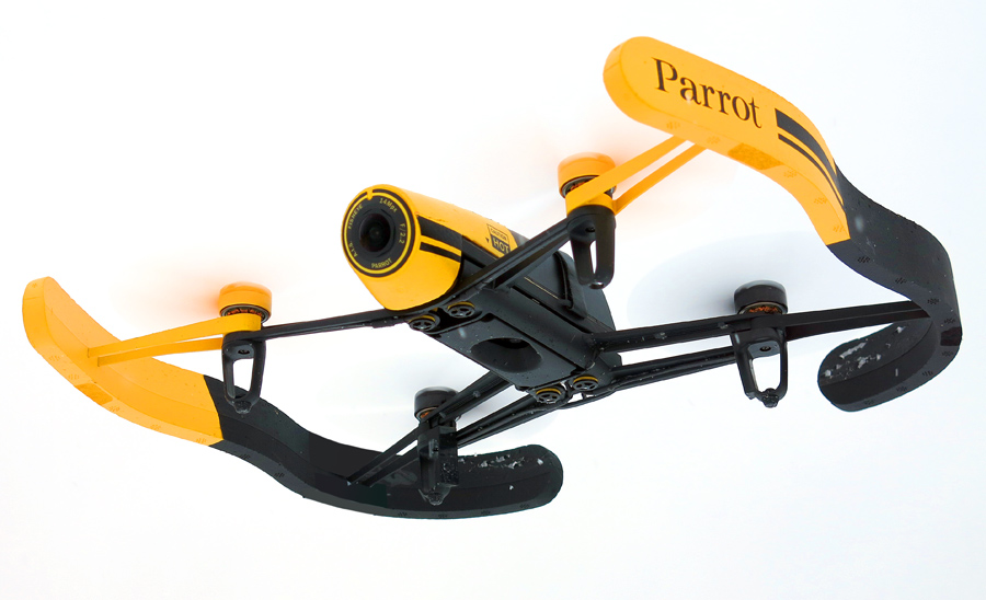 Parrot Bebop - летающий дрон со встроенной камерой