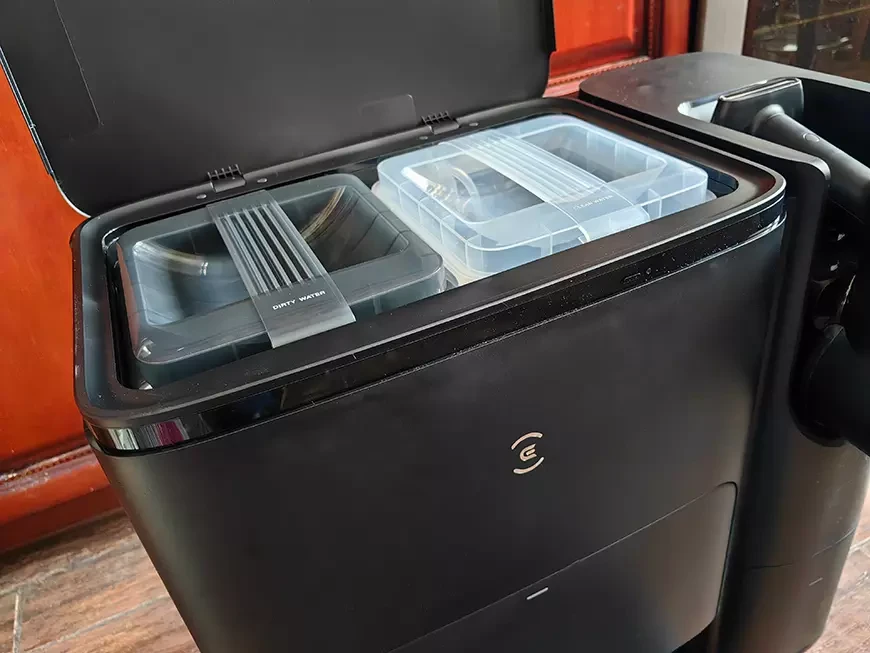 Робот-пылесос с многофункциональной док-станцией + ручной аккумуляторный пылесос ECOVACS DEEBOT T30S COMBO