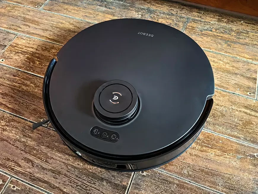 Робот-пылесос с многофункциональной док-станцией + ручной аккумуляторный пылесос ECOVACS DEEBOT T30S COMBO