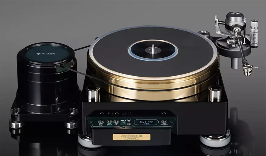 1. TechDAS Air Force III Premium S