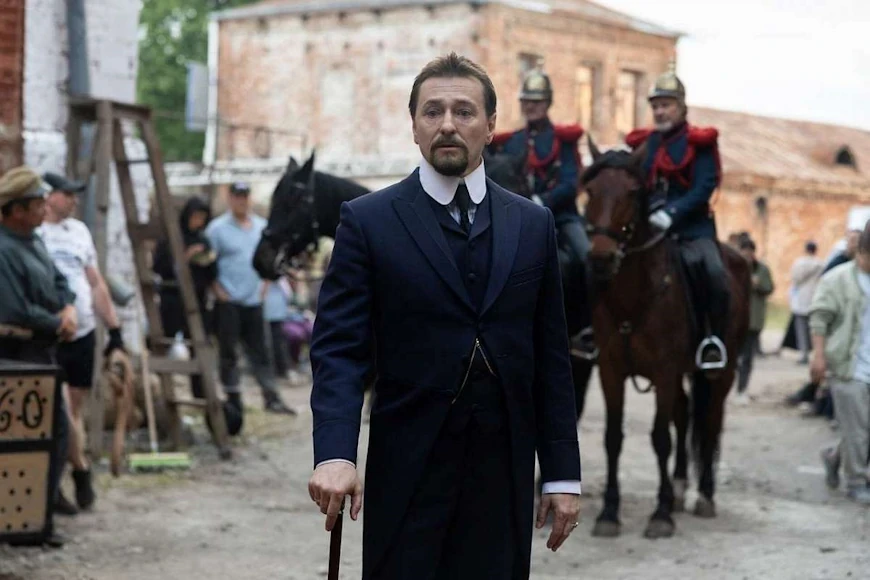 Выбираем лучший детектив и триллер 2024