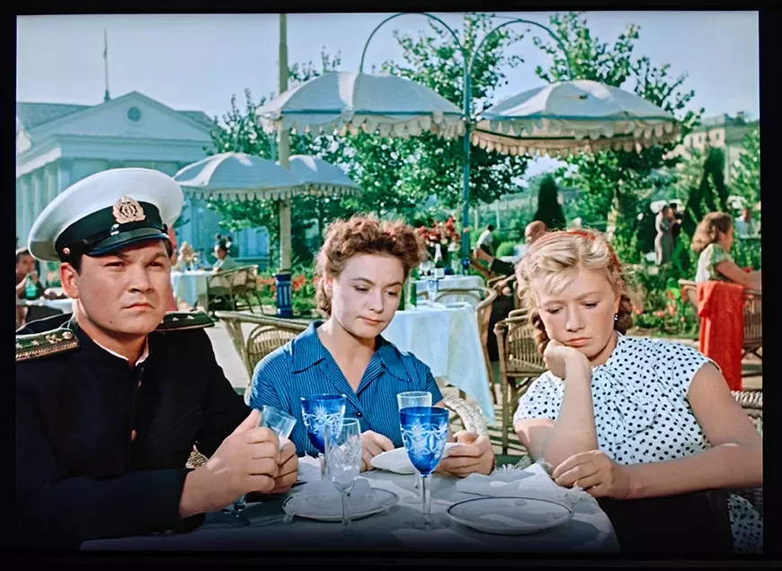 4K QLED-телевизор Hyundai H-LED65QBU7500