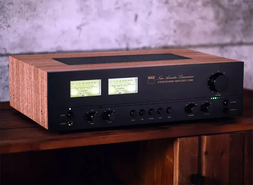 2. NAD C 3050 Standard Edition