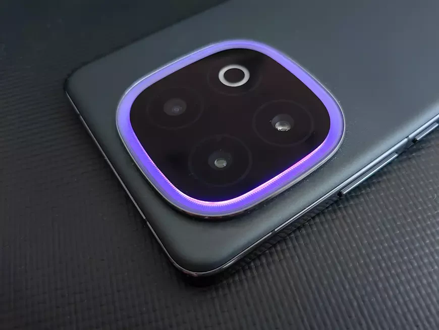 Игровой смартфон iQOO 13