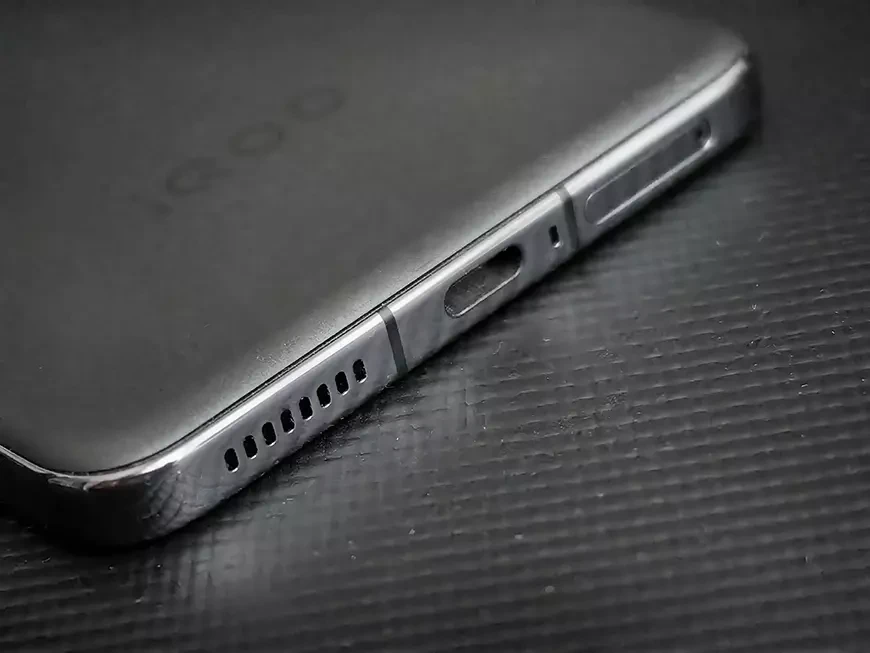 Игровой смартфон iQOO 13