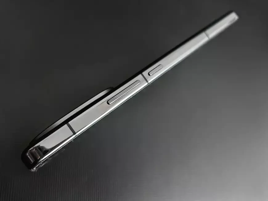 Игровой смартфон iQOO 13