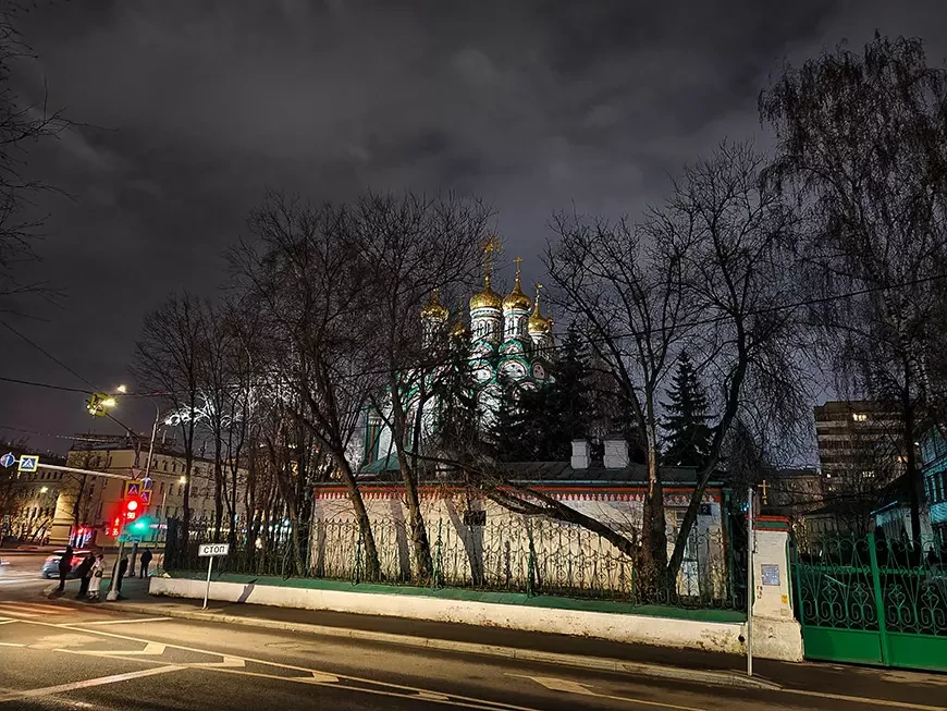 Примеры фотографий,
сделанных на смартфон iQOO 13