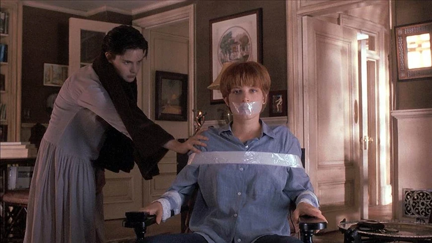 50 лучших фильмов 1992 года – стрельба с двух рук, Бэтмен и Запах женщины