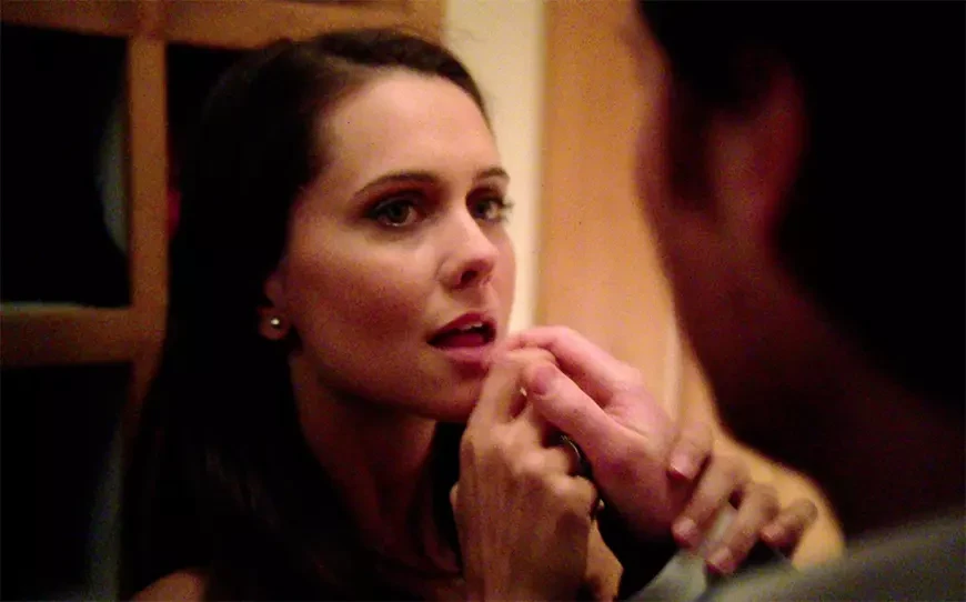 Беспокойство в голове / Uneasy Lies the Mind (2014)