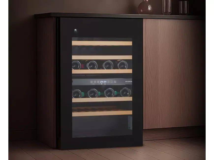 9. Винный шкаф Hyundai HBWC 0865 DCT