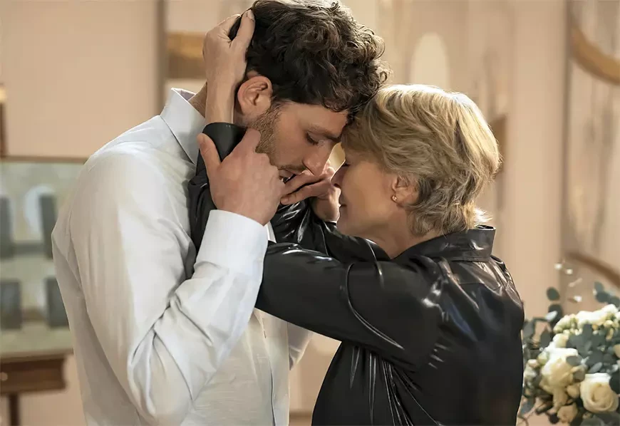 Девушка моего сына / The Girlfriend (2025)