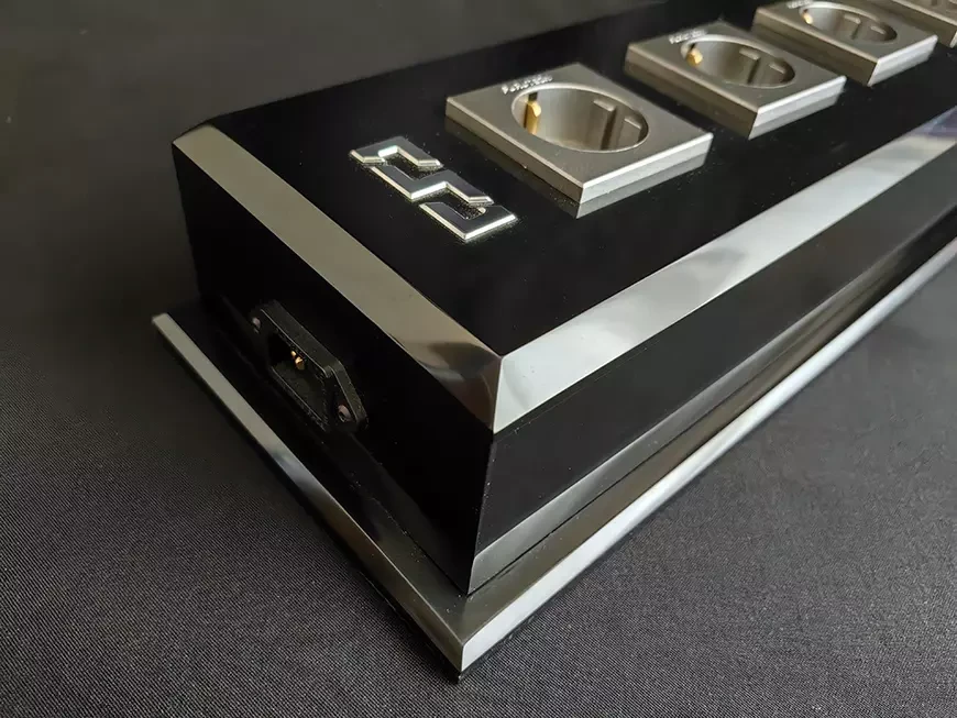 Распределитель питания Slonov Sound Design Soundstream-8 mkII