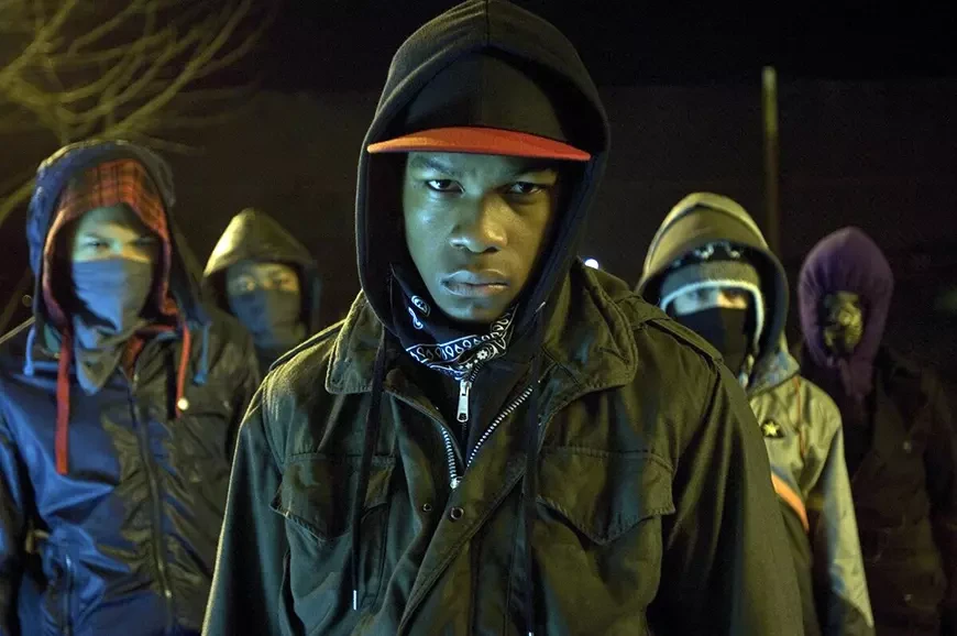 Чужие на районе / Attack the Block (2011)