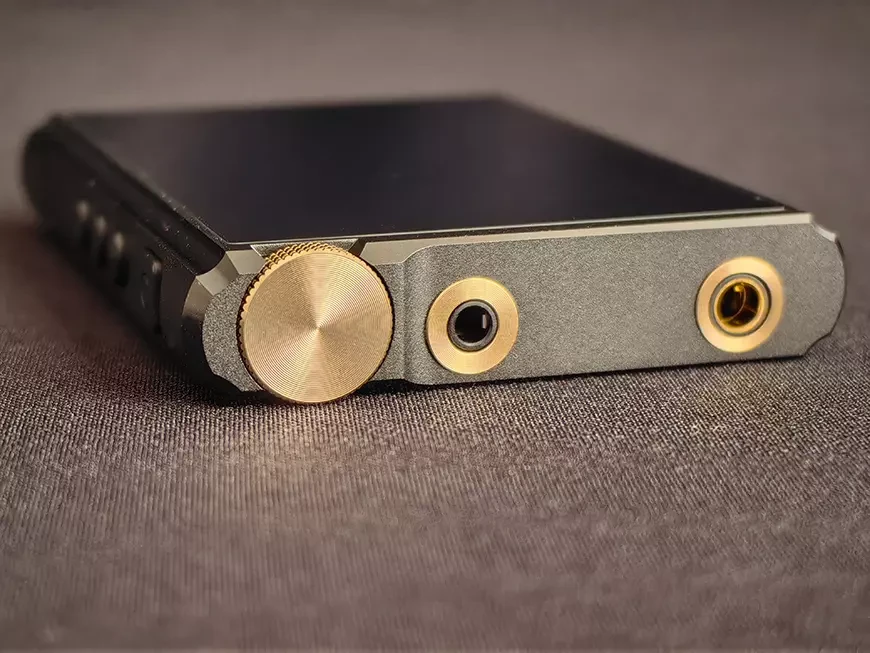 Портативный цифровой проигрыватель Digma Pro XT7