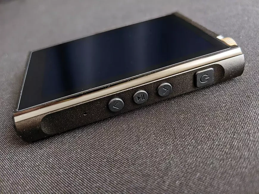 Портативный цифровой проигрыватель Digma Pro XT7