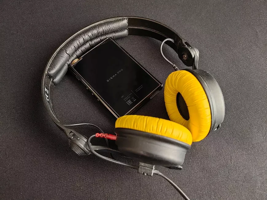 Портативный цифровой проигрыватель Digma Pro XT7