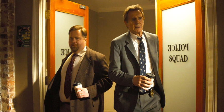 Голый пистолет