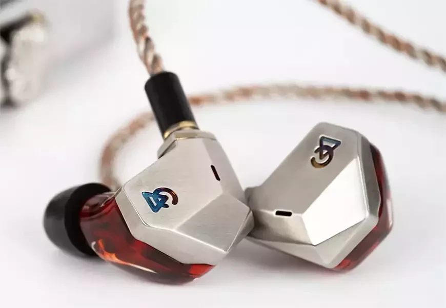 3. Campfire Audio Grand Luna