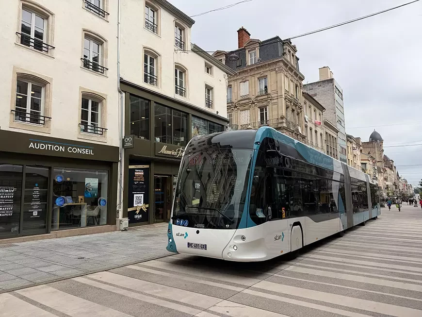 Примеры кадров, сделанных на камеру Apple iPhone 17 Pro Max