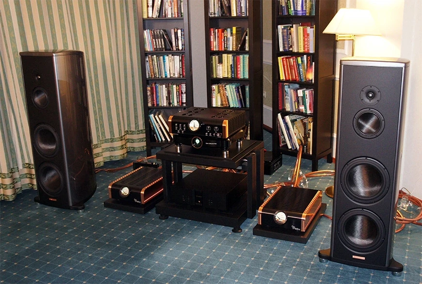 Фоторепортаж с главной российской выставки аудиотехники Hi-Fi & High End Show 2025