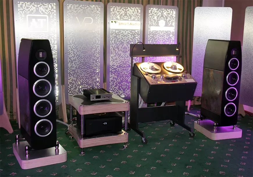Фоторепортаж с главной российской выставки аудиотехники Hi-Fi & High End Show 2025