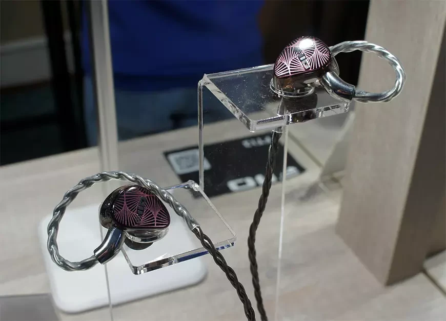 Фоторепортаж с главной российской выставки аудиотехники Hi-Fi & High End Show 2025