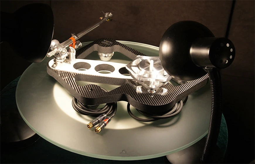 Фоторепортаж с главной российской выставки аудиотехники Hi-Fi & High End Show 2025