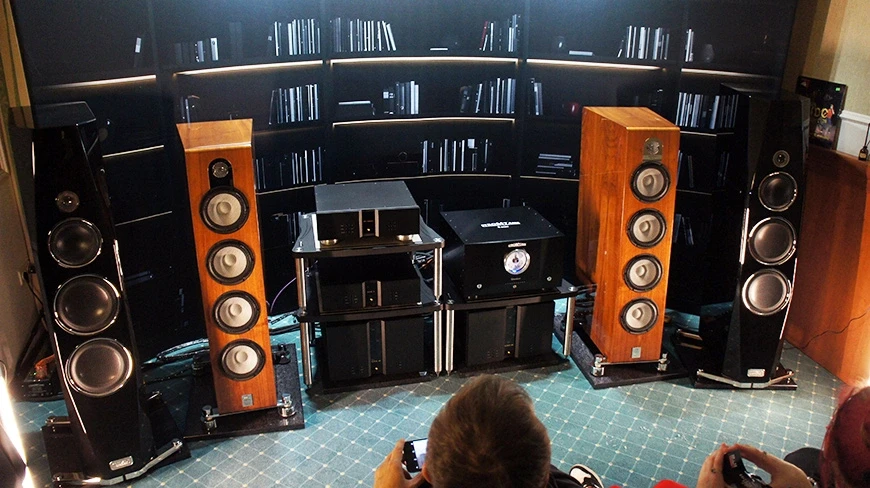 Фоторепортаж с главной российской выставки аудиотехники Hi-Fi & High End Show 2025