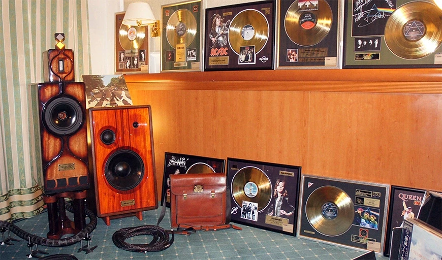 Фоторепортаж с главной российской выставки аудиотехники Hi-Fi & High End Show 2025