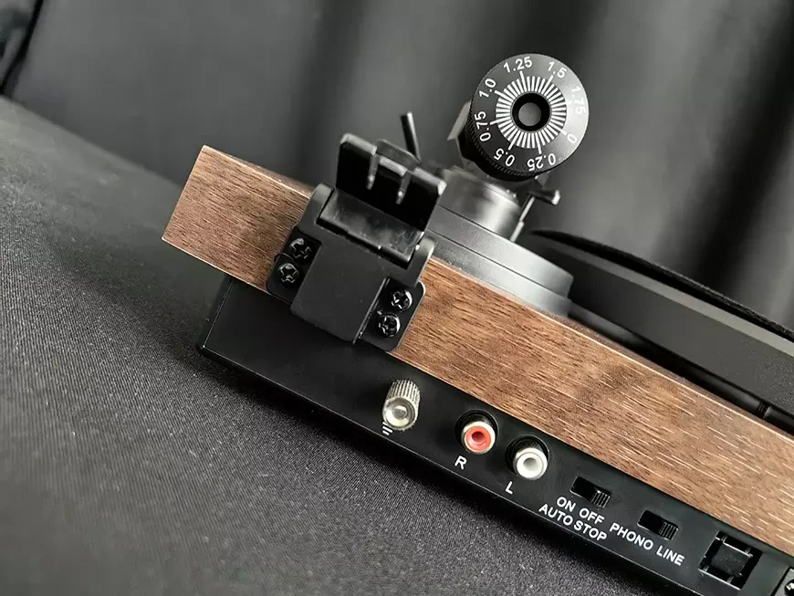 Музыкальный центр с проигрывателем винила MusicHall Inspiration