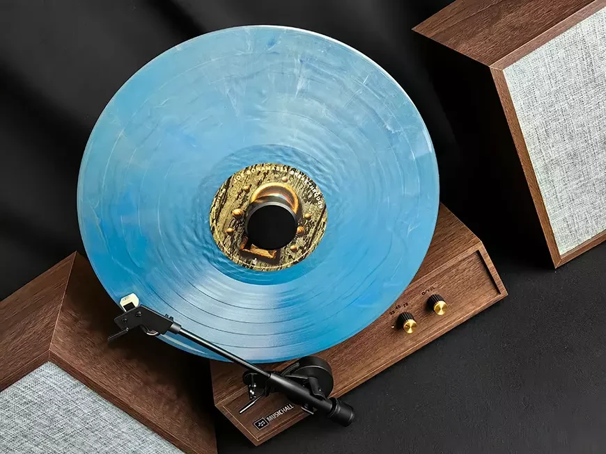 Музыкальный центр с проигрывателем винила MusicHall Fantasia Plus