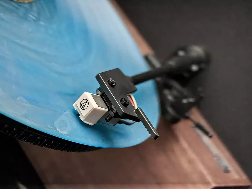 Музыкальный центр с проигрывателем винила MusicHall Fantasia Plus