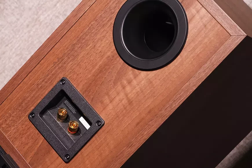 Полочные акустические системы KEF Q3 Meta