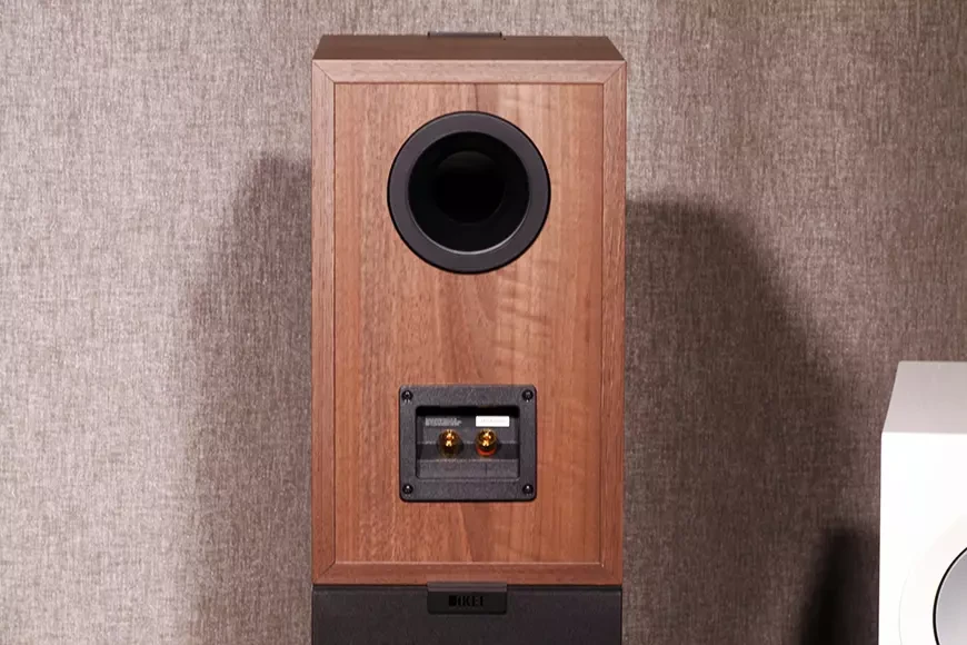 Полочные акустические системы KEF Q3 Meta