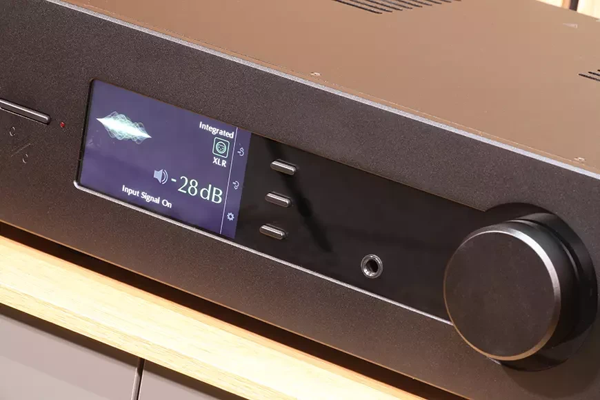 Стереофонический интегральный усилитель Quad Platina Integrated