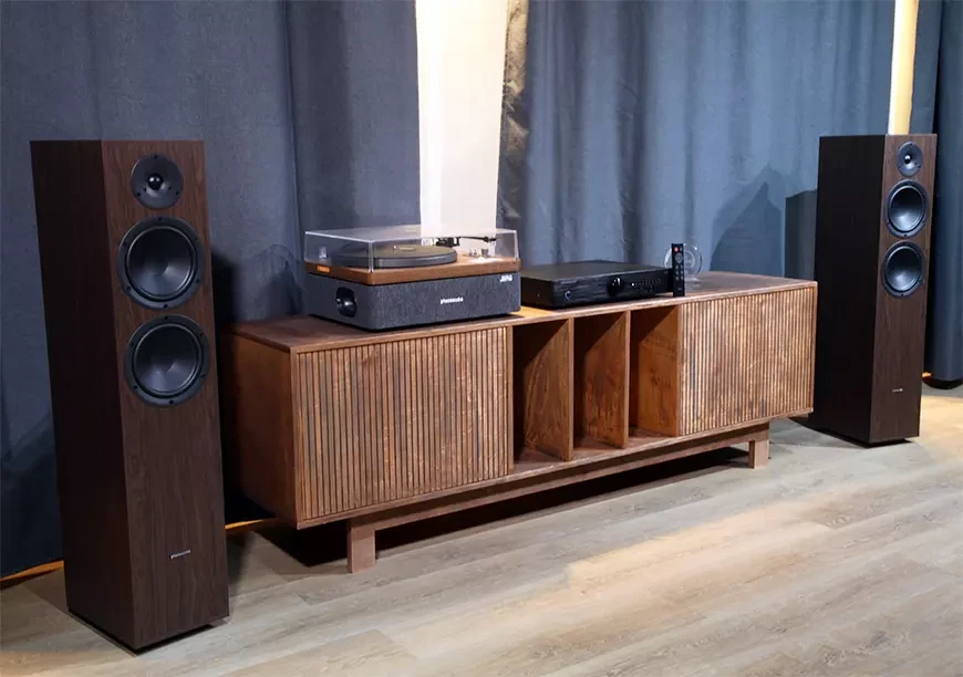 Акустические системы Phaze Audio Tilia 1 и интегральный усилитель Phaze Audio Volt