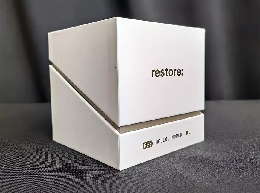 Премиальное зарядное устройство 3-в-1 restore: Hello, World Travel Set