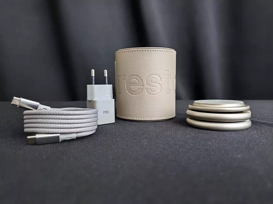 Премиальное зарядное устройство 3-в-1 restore: Hello, World Travel Set