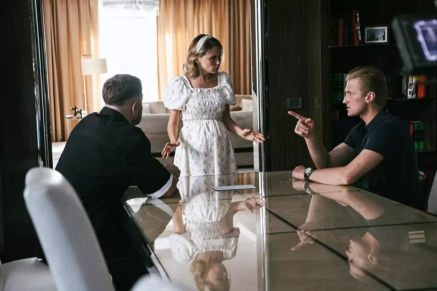 Интересное положение (2025)