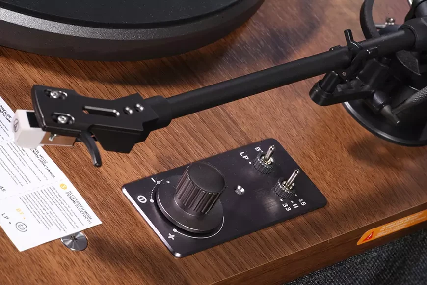 Музыкальный центр с проигрывателем винила Phaze Audio Adelle