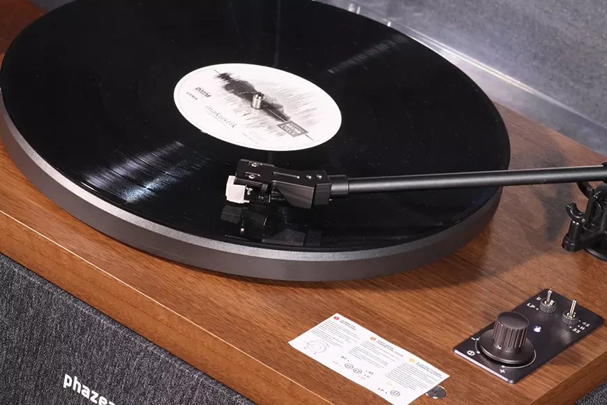 Музыкальный центр с проигрывателем винила Phaze Audio Adelle