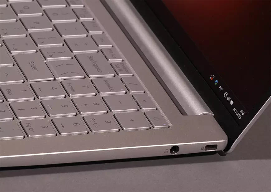 Ноутбук Acer Swift Lite SFL16-51M-59VL