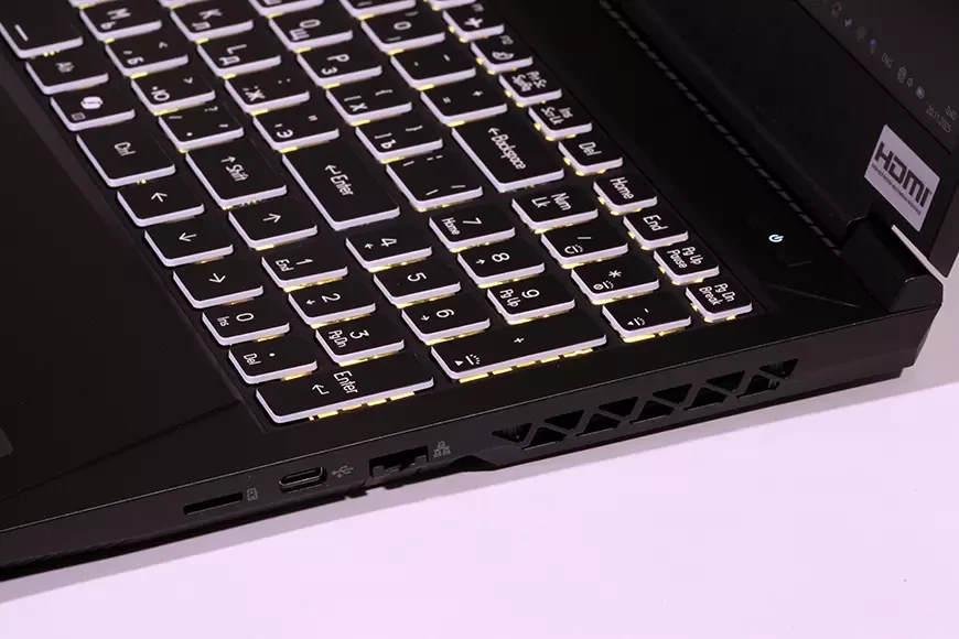 Игровой ноутбук Acer Aspire 7 A715-59G-55GC