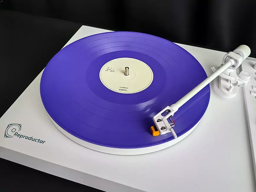 Проигрыватель виниловых пластинок Reproductor RP-300BT