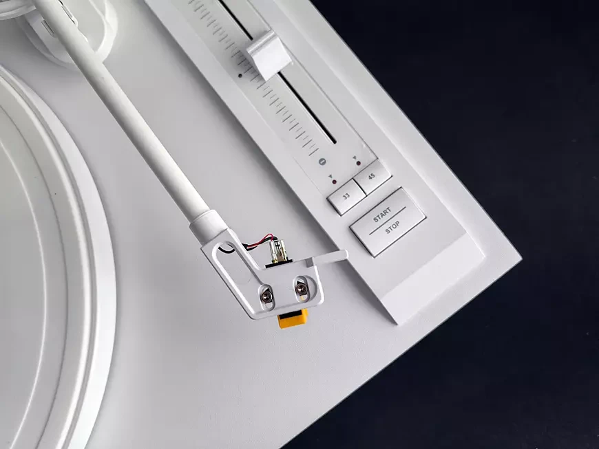 Проигрыватель виниловых пластинок Reproductor RP-300BT