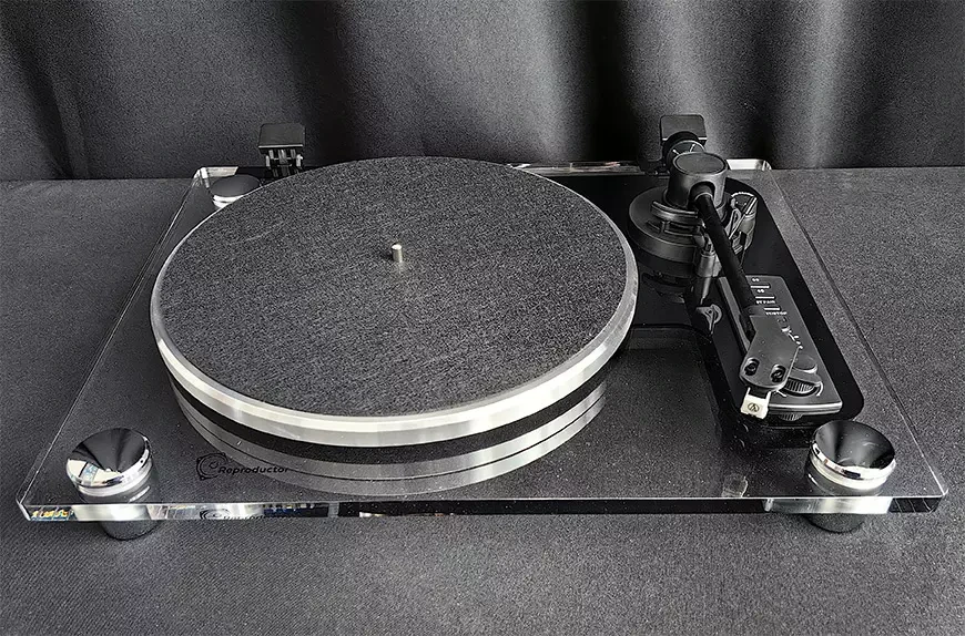 Проигрыватель грампластинок Reproductor RP-310BT