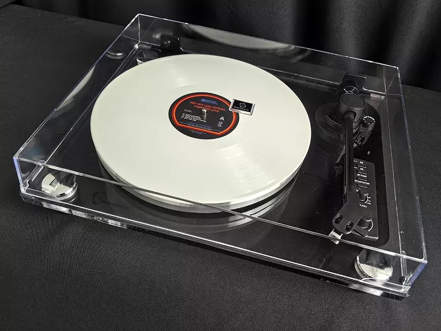 Проигрыватель грампластинок Reproductor RP-310BT