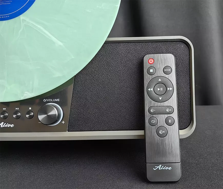 Музыкальный центр с проигрывателем винила Alive Audio Pillar