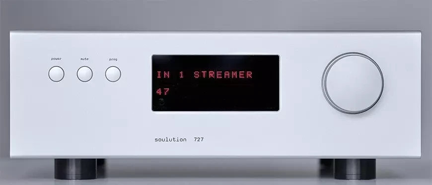 7. Soulution 727 Preamplifier